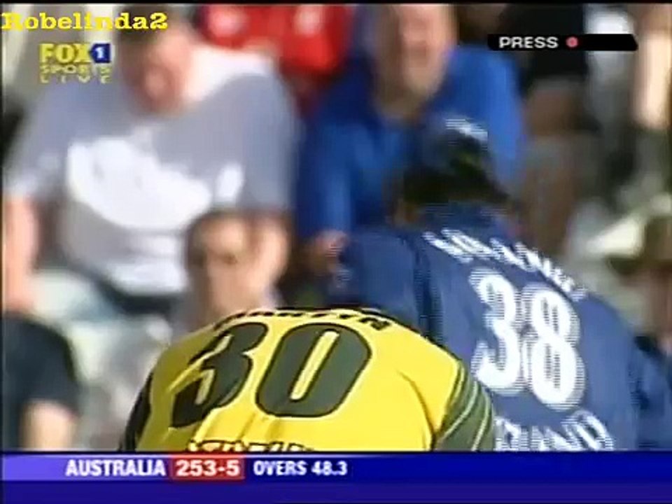 Darren Gough trolling Shane Watson. Hilarious cricket scene in England vs Australia match. Rare cricket video.