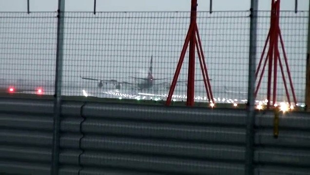 Windy Landings Strong Crosswind 37 knots London Heathrow HD Video Arts