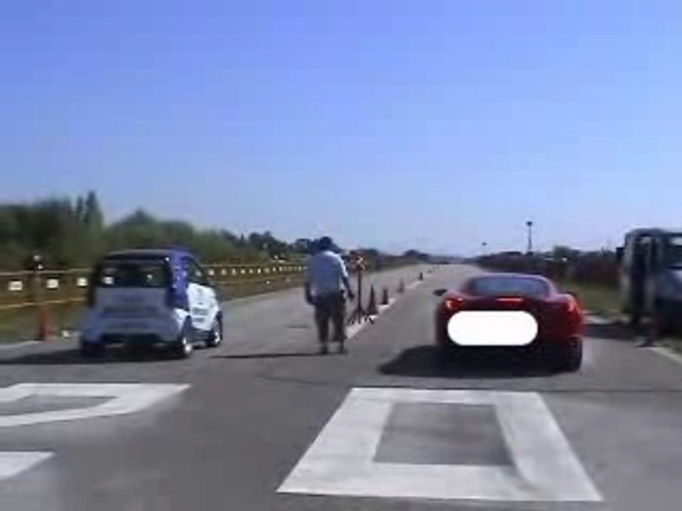 SMART DIABLO GSXR VS FERRARI