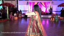 Karachi Wedding Mehndi NighT Dance On - MEhndi RanG Lai  -  HD