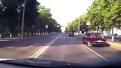 【衝撃映像】番外編！！バイクのクラッシュ特集！！海外自動車事故　衝撃クラッシュシリーズ　決定的瞬間　No 57