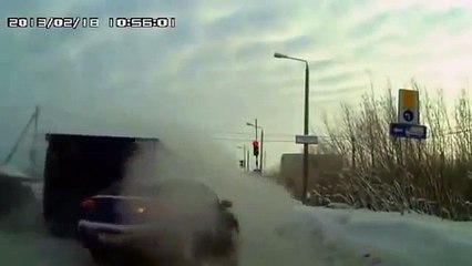 【海外衝撃映像】自動車事故総集編　大型トラック　トレーラー編