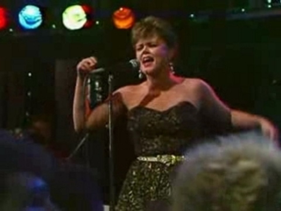 Go-Go's - Our Lips Are Sealed (Live The Tube 1983)