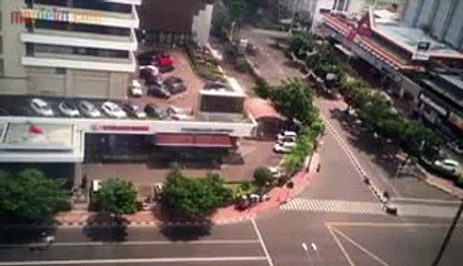 Video detik-detik ledakan di Depan Starbuck Sarinah Jalan Thamrin Jakarta