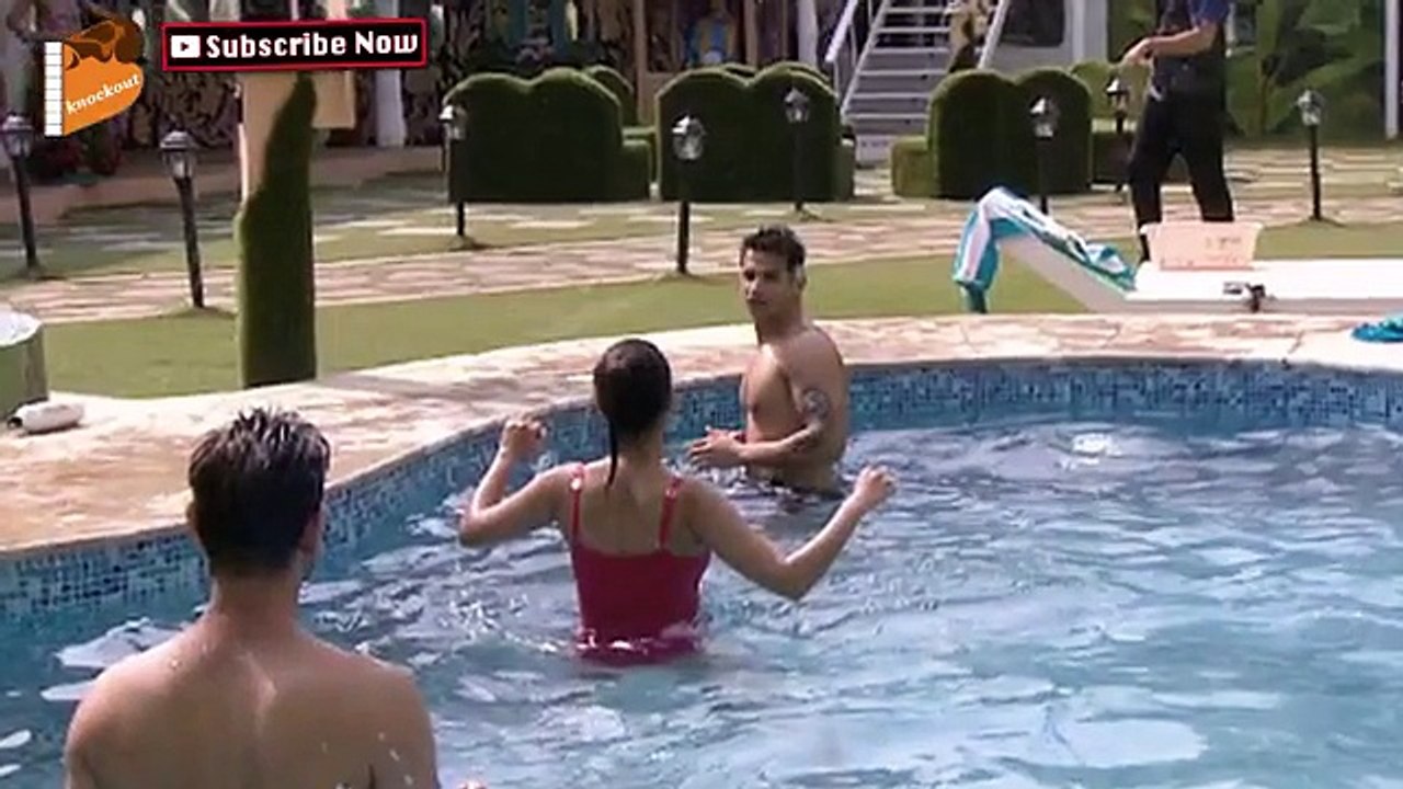 Bigg Boss 9 - Rochelle Rao Hot Bikini Scene