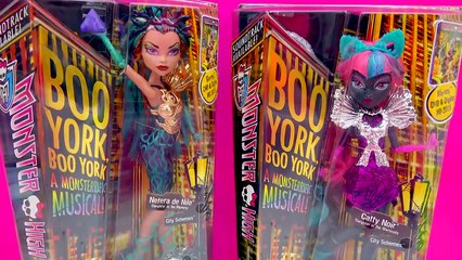 Monster High Boo York City Schemes Dolls Nefera de Nile and Catty Noir Video