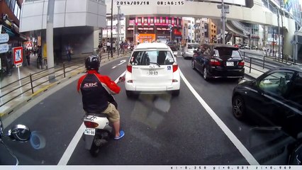 ドラレコ バイク事故 意識不明