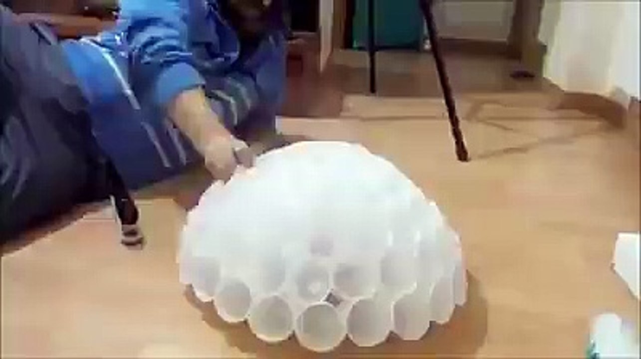 Learn to build a snowman with disposable glassess