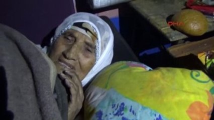 Diyarbakır Sur'u Terketmelerine İzin Verilmeyen 2 Yaşlı, Askerler Tarafından Böyle Taşındı 2