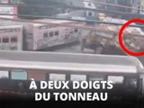 Le passager de ce camion fait un sacré vol plané !