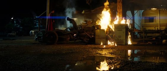 BATMAN V SUPERMAN DAWN OF JUSTICE - The bat is dead!