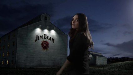 Pub Jim Beam : A Look Inside avec Mila Kunis [HD]