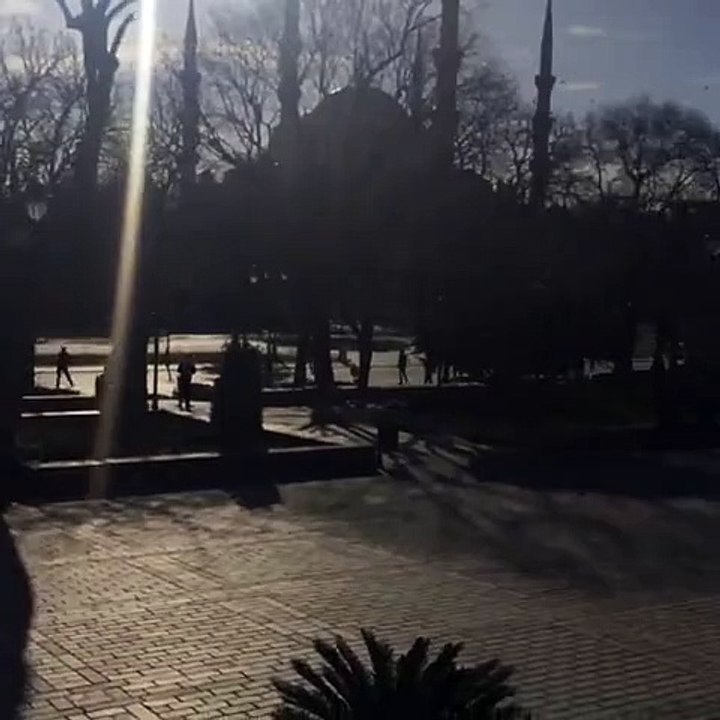 [HQ] Forte explosion près de la Mosquée Bleue à Istanbul - Plusieurs victimes selon les médias locaux