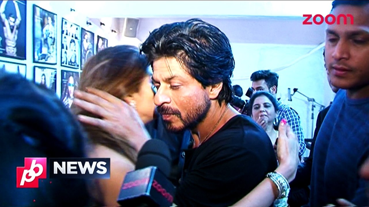 B-Town celebrities bond at Dabboo Ratnani's calendar launch - Bollywood News