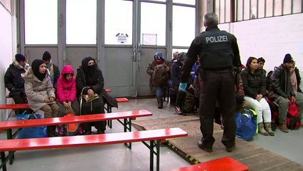 Germany's warm welcome for refugees and migrants cooling