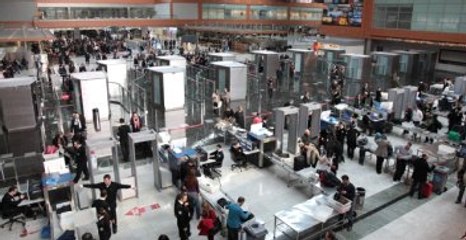 Diyarbakır Uçağında Bir Çanta Dolusu Tabanca Bulundu