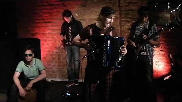 vMetro - «Libertango», «This Love» (арт-кафе «Кипяток», 2011)