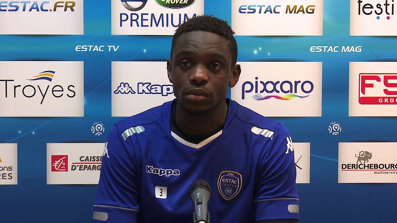 J21. ESTAC/SRFC : Chris Mavinga