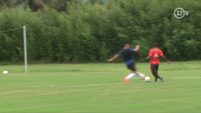 Novo reforço, Rodinei quase faz golaço de placa em jogo-treino do Flamengo
