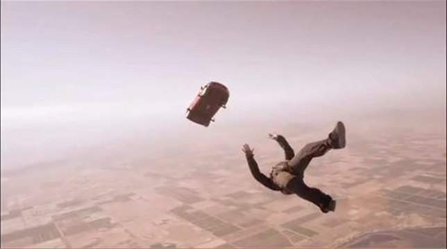 Chevrolet Sonic (Chevrolet Aveo) - Lanzado desde un avión