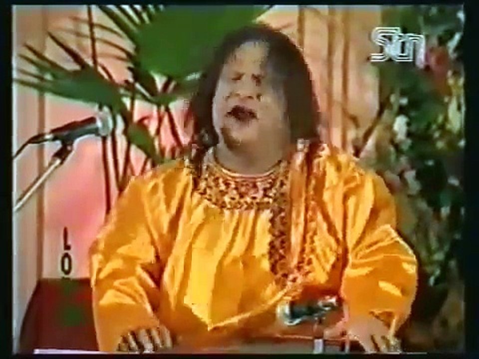 Bewafa Yun Tera Muskurana Bhool Jane Ke Qabil - Aziz Mian Qawwal Live