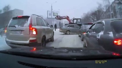 【放送事故レベル】氷上の悲劇 衝撃映像　氷の上を歩くとこうなるまとめ　Breaking Ice Fails Compilation