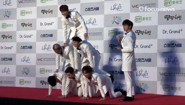 160114 第25屆首爾歌謠大賞BTOB紅毯-FOCUS NEWS人形金字塔