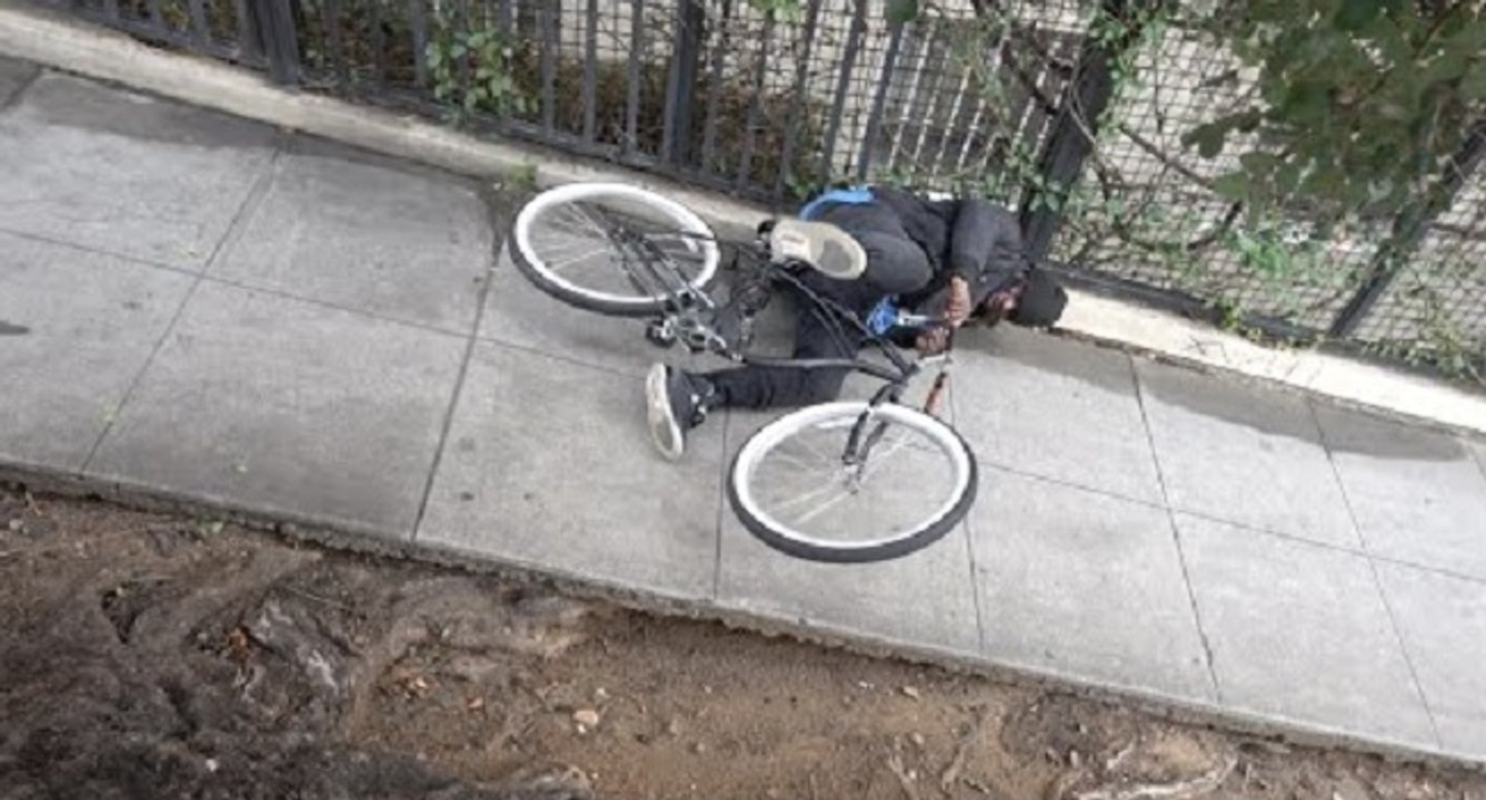 Des voleurs de vélos reçoivent des décharges électriques