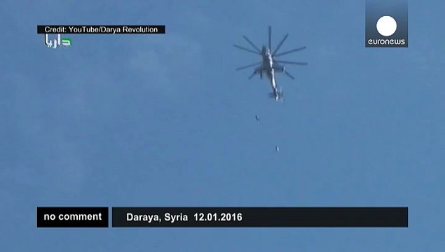 Barrel bombs 'dropped on Syrian city'