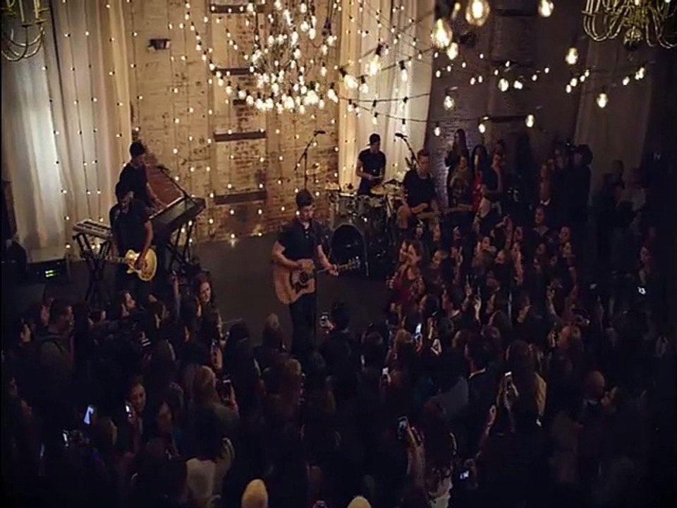 I Don’t Even Know Your Name - Shawn Mendes (Live - Phone Cam)