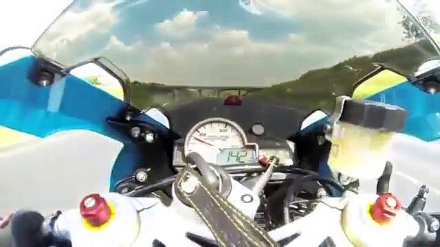 BMW S1000RR VS Ferrari F355 - Araba Tutkum