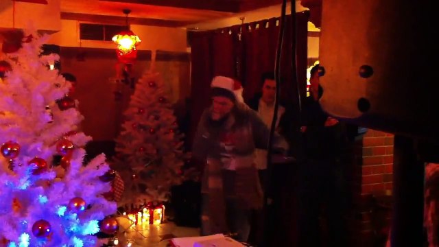 vMetro - «Alors on danse» (ресторан «Mama Roma», корпоратив) (конец декабря 2011-начало января 2012)