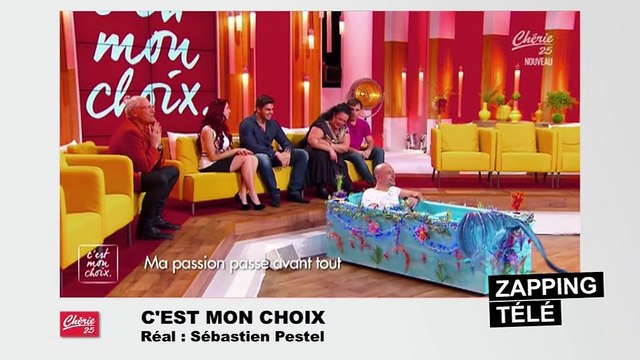 Julien Lepers se fait tatouer le portrait de Cyril Hanouna sur la fesse !