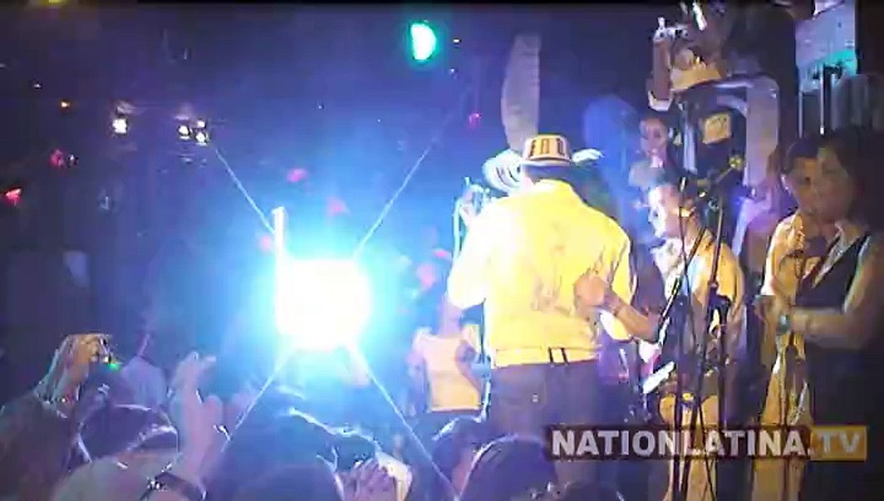 Los Inquietos vallenato concierto Paris 6 | LATINOATV