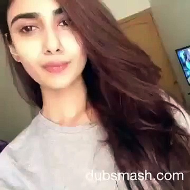 pom pom (Dubsmash Pakistan)