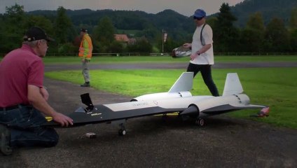 Roger Knobel ( A-12) SR-7
Blackbird Giant Remote Control Turbine Jet  Hobby And Fun