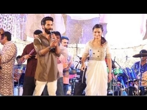 Falguni Pathak Dandiya 2015 | Shahid & Alia Promote Shaandaar