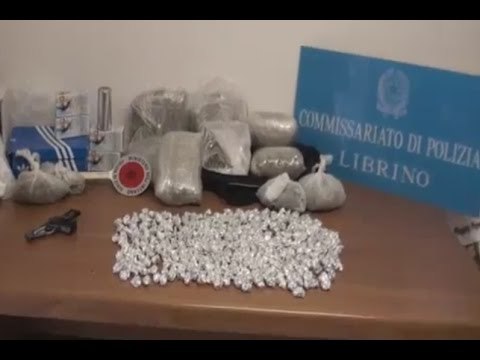 Catania - 8 chili di marijuana sequestrati nel Rione Librino (14.01.16)