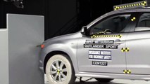 2012 Mitsubishi Outlander Sport small overlap IIHS crash test