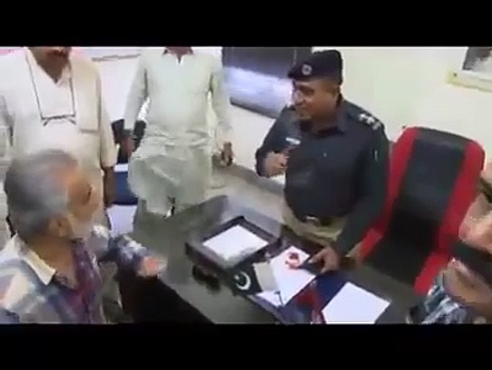 Zulfiqar Mirza gives nak-ed abu-ses to Zardari and IG Sindh.Un-censored Video