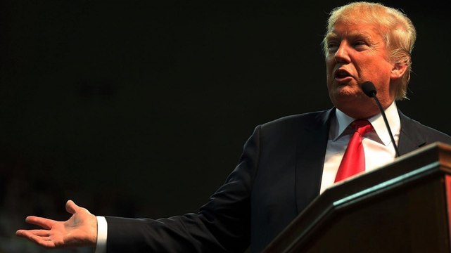 How Donald Trump turned a broken microphone into another Trump moment