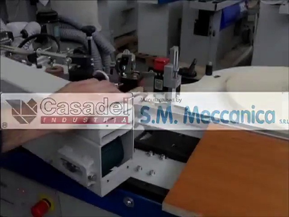 Máy dán chỉ biên tự động - Đại Phúc Vinh