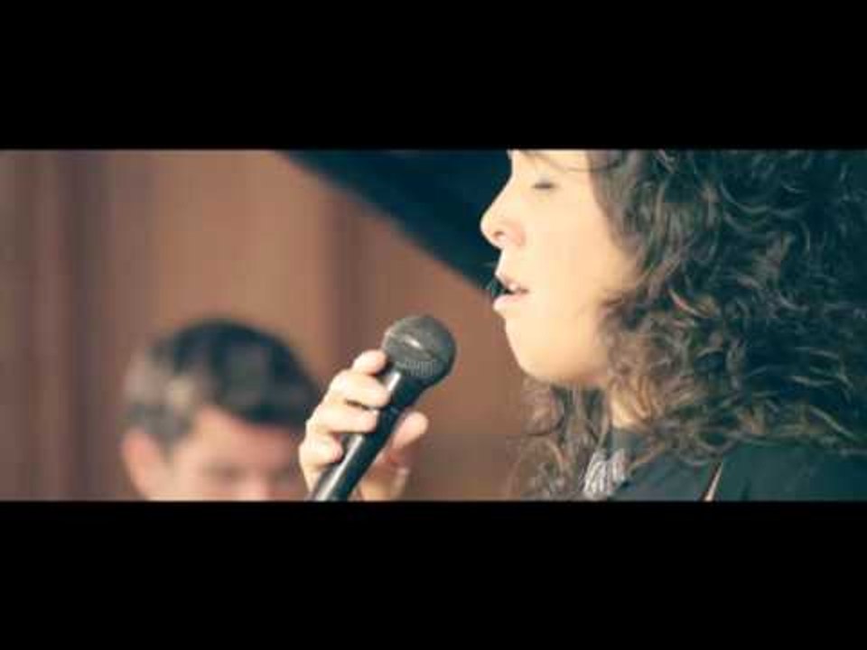 TV3 - Tria33 - Celeste Alías i Marco Mezquida interpreten "Moon river" per a "Tria33"
