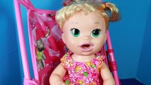BABY ALIVE EATS PLAY DOH ❤ Super Snacks Snackin Sara Doll Poops Playdough & Eats it!
