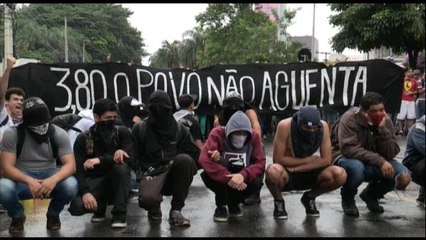 Siguen protestas en Sao Paulo por alza del transporte público
