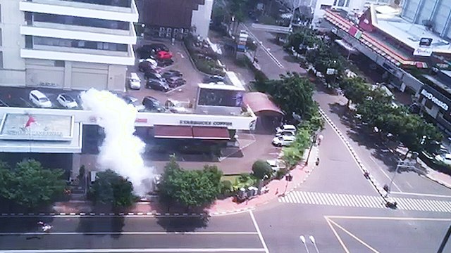 Dua Ledakan Belum Menewaskan Pelaku - Two Explosions Have Not Killed The Perpetrator