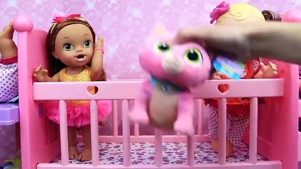 BABY ALIVE Lucy EATS Pudding + Gross Poop Diaper Change & New Crib Furniture Nursery DisneyCarToys