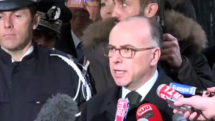 Visite de soutien de Cazeneuve à la communauté juive de Marseille