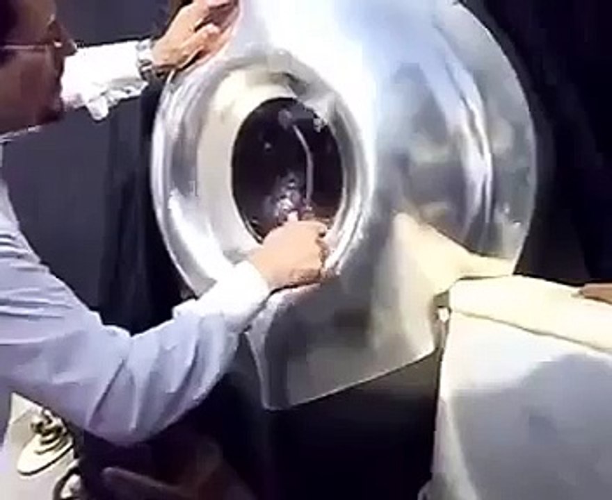 Rare Video of cleaning and maintenance of Hajr-e-Aswad
