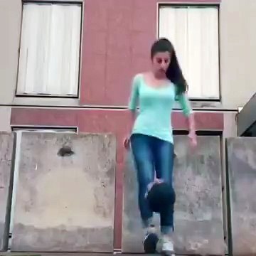 Офигеть что творит ДЕВУШКА. Смотреть ВСЕМ